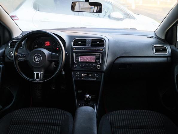 Volkswagen Polo V с пробегом 2014 года, цена 700 000 рублей, 214295 км, седан, Автокод Объявления
