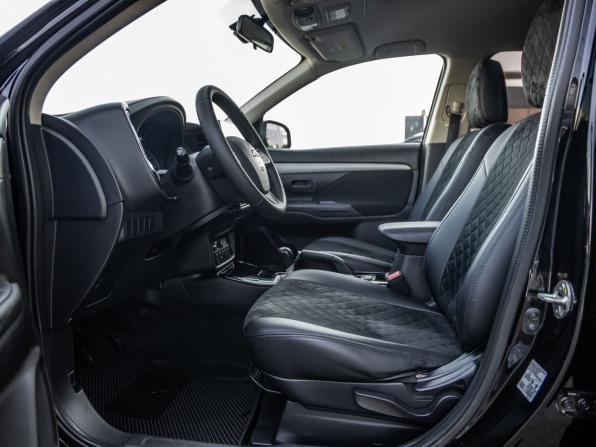 Mitsubishi Outlander III Рестайлинг 2 с пробегом 2017 года, цена 1 768 000 рублей, 149330 км, внедорожник, Автокод Объявления