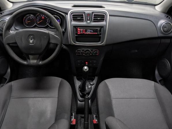 Renault Logan II с пробегом 2015 года, цена 549 900 рублей, 240000 км, седан, Автокод Объявления