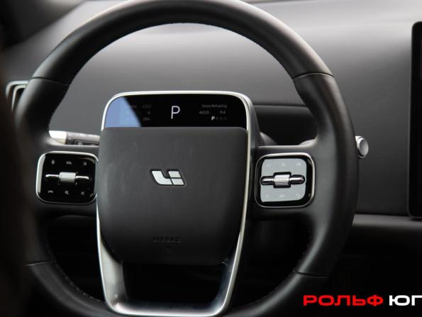 Li Auto (Lixiang) L9 I с пробегом 2023 года, цена 5 883 000 рублей, 39515 км, внедорожник, Автокод Объявления