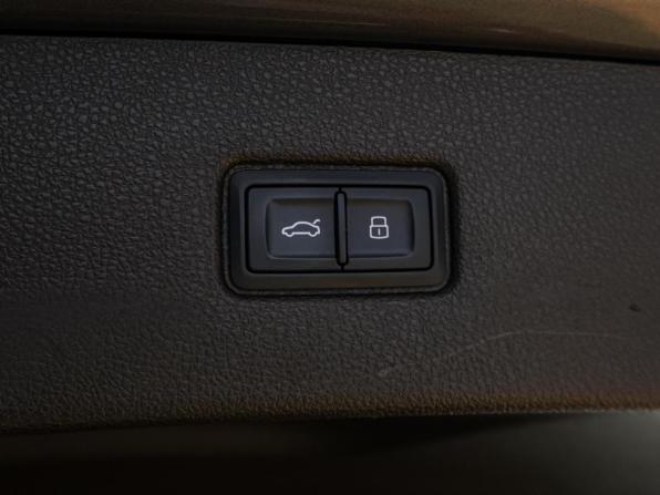 Audi Q7 II (4M) с пробегом 2016 года, цена 2 759 000 рублей, 362490 км, внедорожник, Автокод Объявления