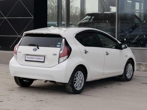 Toyota Aqua I Рестайлинг с пробегом 2016 года, цена 940 000 рублей, 178297 км, хэтчбек, Автокод Объявления
