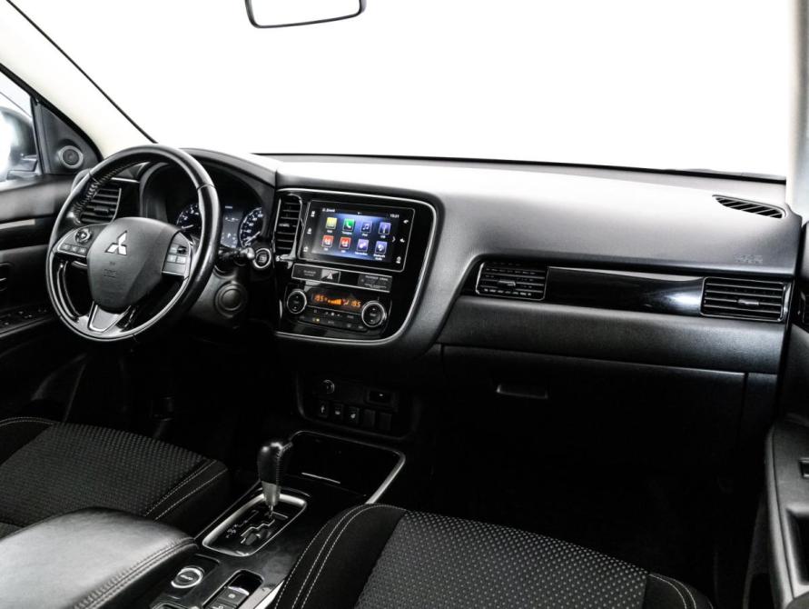 Mitsubishi Outlander III Рестайлинг 3 Санкт-Петербург  - изображение 9