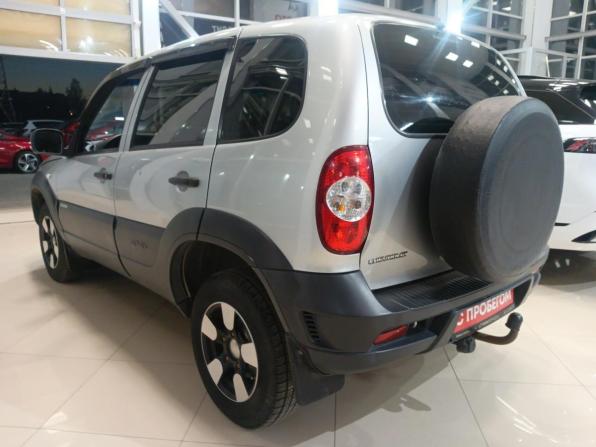 Chevrolet Niva I Рестайлинг с пробегом 2018 года, цена 775 000 рублей, 81000 км, внедорожник, Автокод Объявления