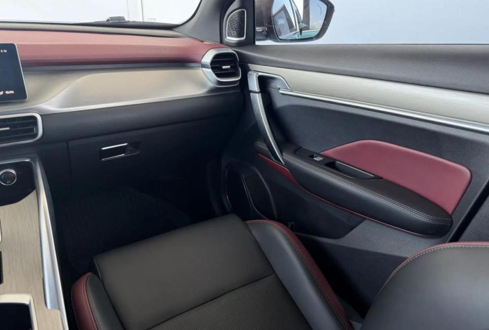 Geely Coolray I Киров  - изображение 15