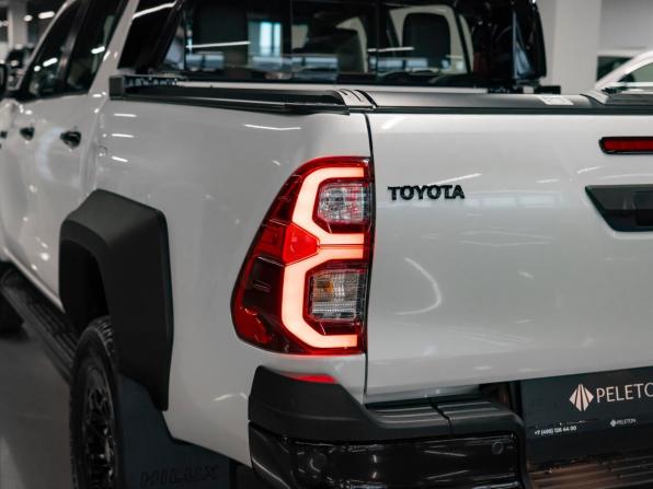 Toyota Hilux VIII Рестайлинг 2 с пробегом 2025 года, цена 7 750 000 рублей, 27 км, пикап, Автокод Объявления
