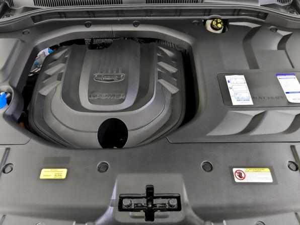 Geely Atlas Pro с пробегом 2024 года, цена 1 995 000 рублей, 44613 км, внедорожник, Автокод Объявления