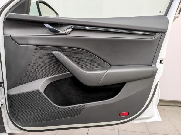 Skoda Octavia IV (A8) с пробегом 2021 года, цена 2 335 000 рублей, 74575 км, лифтбек, Автокод Объявления