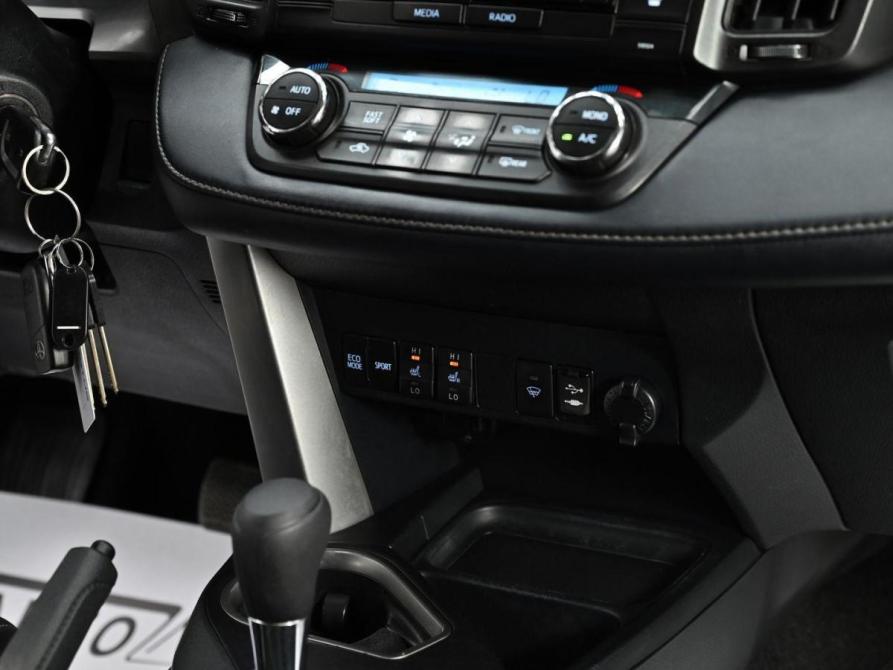 Toyota RAV4 IV (XA40) Рестайлинг Москва  - изображение 12