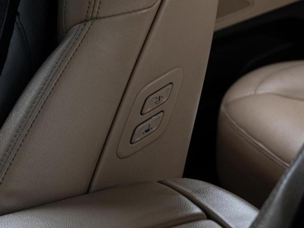 Hyundai Genesis II с пробегом 2016 года, цена 1 870 000 рублей, 185784 км, седан, Автокод Объявления