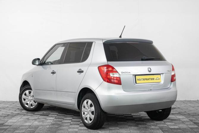 Skoda Fabia II Рестайлинг с пробегом 2013 года, цена 549 000 рублей, 204830 км, хэтчбек, Автокод Объявления