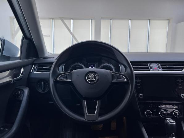 Skoda Octavia III (A7) Рестайлинг с пробегом 2020 года, цена 2 430 000 рублей, 39825 км, лифтбек, Автокод Объявления