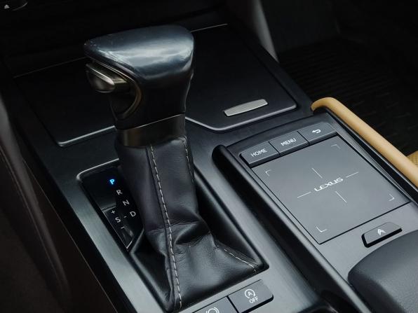 Lexus ES VII с пробегом 2019 года, цена 3 405 000 рублей, 126000 км, седан, Автокод Объявления