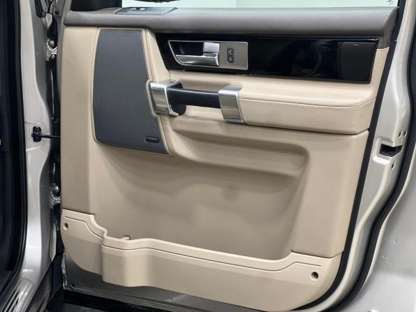 Land Rover Discovery IV Рестайлинг с пробегом 2016 года, цена 2 750 000 рублей, 170000 км, внедорожник, Автокод Объявления