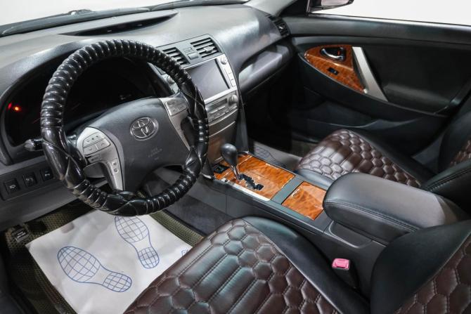 Toyota Camry VI (XV40) Рестайлинг с пробегом 2011 года, цена 1 569 000 рублей, 198000 км, седан, Автокод Объявления