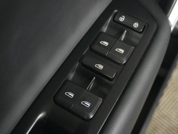 Geely Atlas I с пробегом 2018 года, цена 1 849 000 рублей, 28800 км, внедорожник, Автокод Объявления