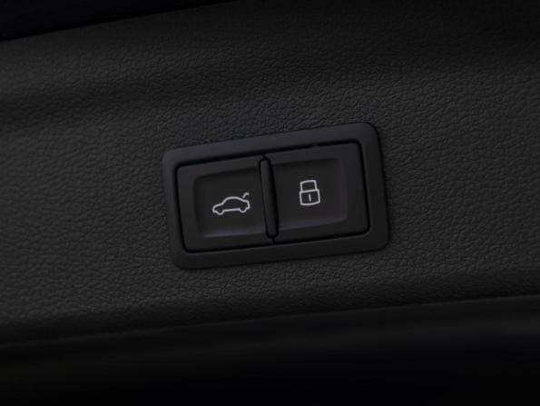 Audi Q3 II (F3) с пробегом 2024 года, цена 4 848 000 рублей, 9735 км, внедорожник, Автокод Объявления