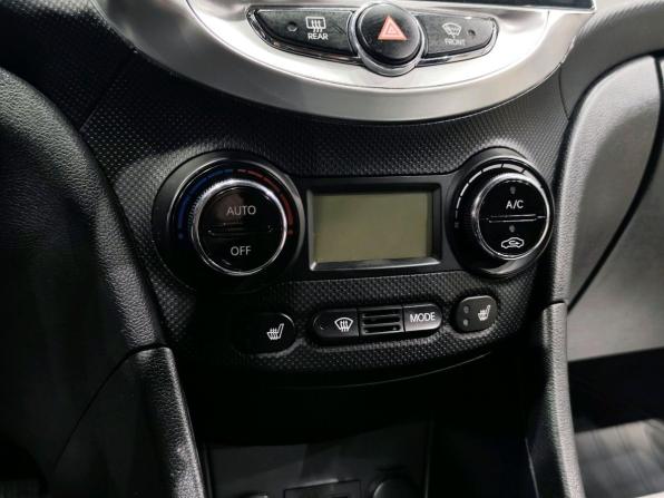 Hyundai Solaris I с пробегом 2013 года, цена 800 000 рублей, 178515 км, хэтчбек, Автокод Объявления