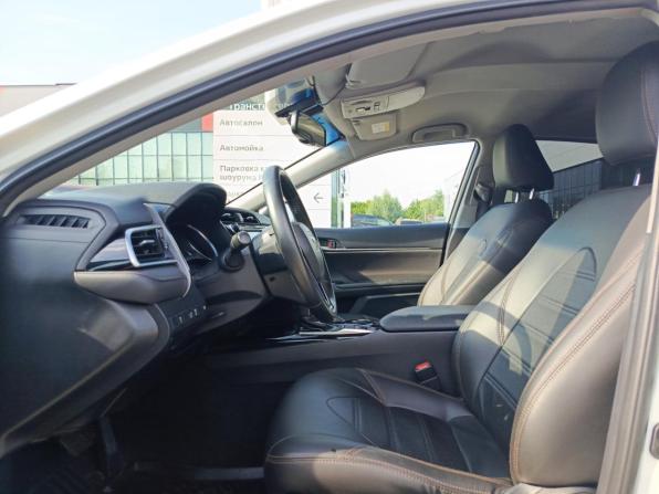 Toyota Camry VIII (XV70) с пробегом 2019 года, цена 2 790 000 рублей, 131304 км, седан, Автокод Объявления