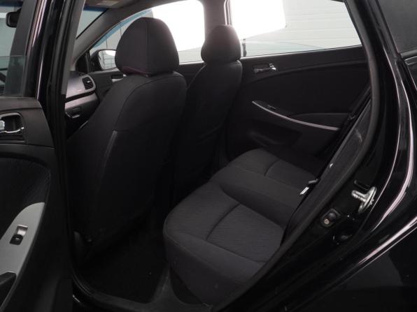 Hyundai Solaris I с пробегом 2013 года, цена 987 000 рублей, 123015 км, седан, Автокод Объявления