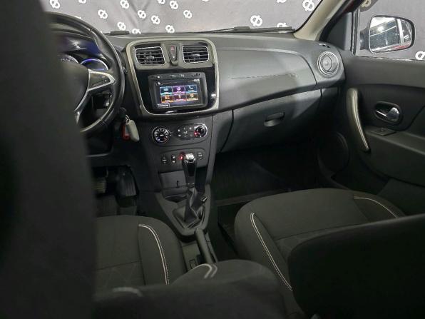 Renault Sandero II Рестайлинг с пробегом 2018 года, цена 985 000 рублей, 126666 км, хэтчбек, Автокод Объявления