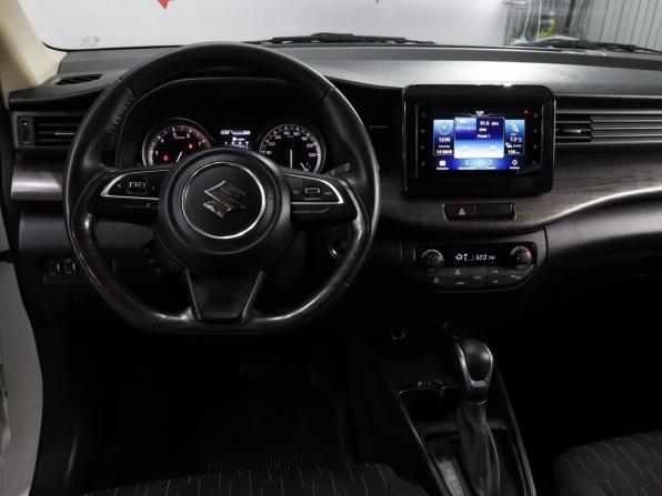 Suzuki Ertiga II с пробегом 2022 года, цена 2 090 000 рублей, 59620 км, компактвэн, Автокод Объявления