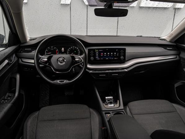 Skoda Octavia IV (A8) с пробегом 2021 года, цена 2 270 000 рублей, 124022 км, лифтбек, Автокод Объявления