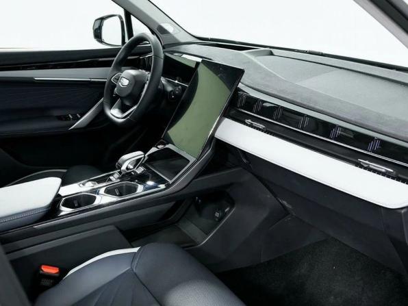 Geely Atlas II с пробегом 2026 года, цена 3 389 990 рублей, 1 км, внедорожник, Автокод Объявления