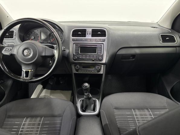 Volkswagen Polo V с пробегом 2015 года, цена 725 000 рублей, 209340 км, седан, Автокод Объявления