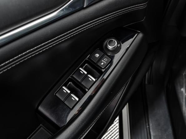 Mazda 6 III (GJ) Рестайлинг 2 с пробегом 2021 года, цена 2 275 000 рублей, 104000 км, седан, Автокод Объявления