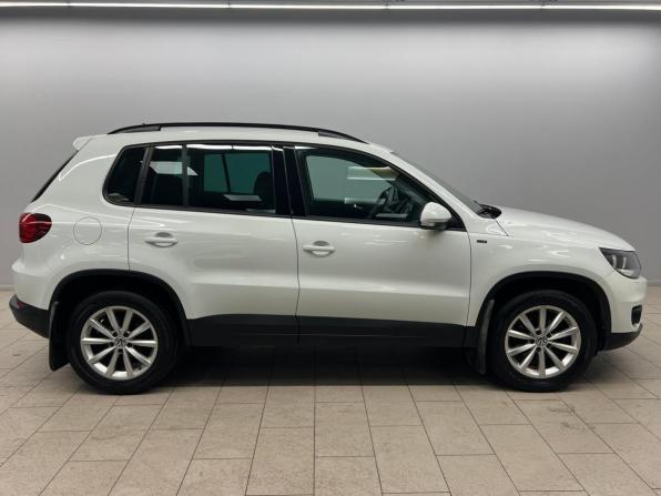 Volkswagen Tiguan I Рестайлинг с пробегом 2016 года, цена 1 686 000 рублей, 125635 км, внедорожник, Автокод Объявления