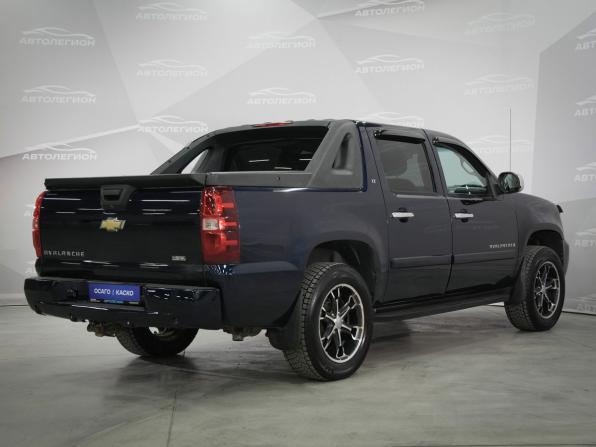 Chevrolet Avalanche II с пробегом 2006 года, цена 1 940 000 рублей, 242476 км, пикап, Автокод Объявления