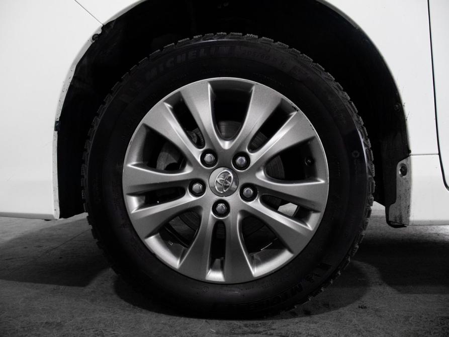 Toyota Noah III (R80) Рестайлинг Иркутск  - изображение 19