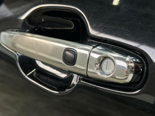 Toyota Highlander II (XU40) Рестайлинг с пробегом 2011 года, цена 1 999 000 рублей, 218847 км, внедорожник, Автокод Объявления
