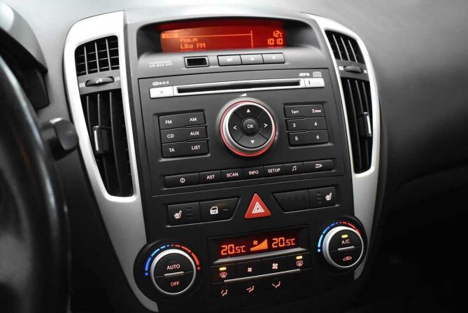 Kia Ceed I Рестайлинг с пробегом 2010 года, цена 760 000 рублей, 248391 км, универсал, Автокод Объявления