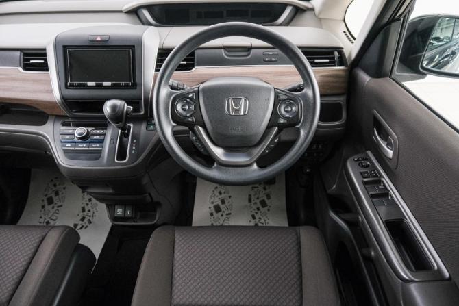 Honda Freed II Рестайлинг с пробегом 2020 года, цена 1 459 000 рублей, 127000 км, компактвэн, Автокод Объявления