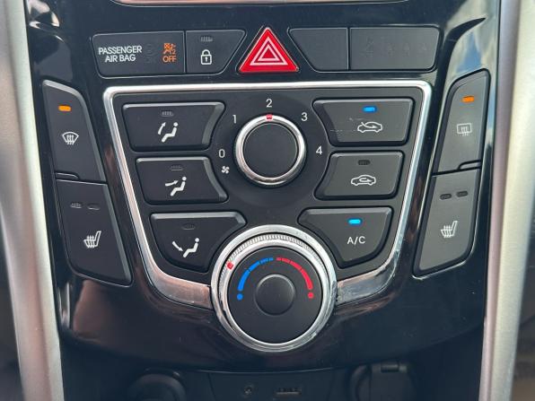 Hyundai i30 II с пробегом 2012 года, цена 949 000 рублей, 179212 км, хэтчбек, Автокод Объявления