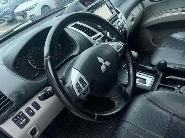 Mitsubishi Pajero Sport II Рестайлинг с пробегом 2015 года, цена 1 899 000 рублей, 175700 км, внедорожник, Автокод Объявления