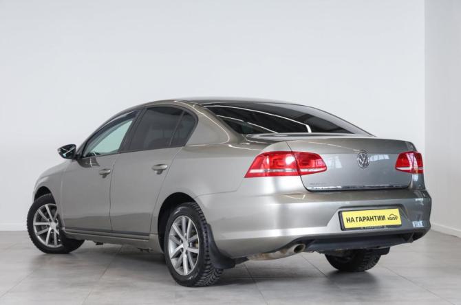 Volkswagen Passat B7 с пробегом 2012 года, цена 1 059 000 рублей, 225133 км, седан, Автокод Объявления