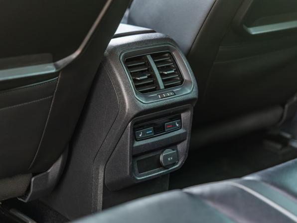 Volkswagen Tiguan II с пробегом 2017 года, цена 2 698 000 рублей, 161294 км, внедорожник, Автокод Объявления
