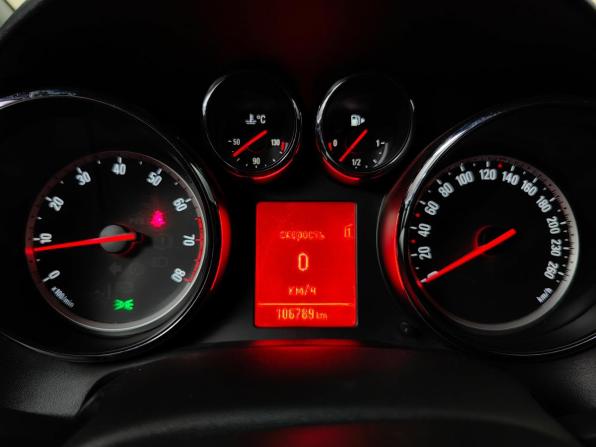 Opel Astra J Рестайлинг с пробегом 2013 года, цена 799 000 рублей, 106498 км, хэтчбек, Автокод Объявления
