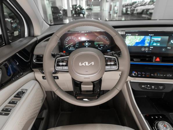Kia Carnival IV Рестайлинг с пробегом 2024 года, цена 9 100 000 рублей, 50 км, минивэн, Автокод Объявления