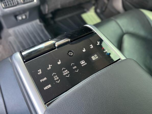Toyota Camry VIII (XV70) с пробегом 2018 года, цена 2 600 000 рублей, 124009 км, седан, Автокод Объявления