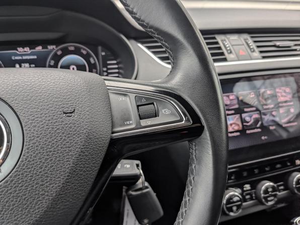 Skoda Octavia III (A7) Рестайлинг с пробегом 2019 года, цена 1 995 000 рублей, 118804 км, лифтбек, Автокод Объявления