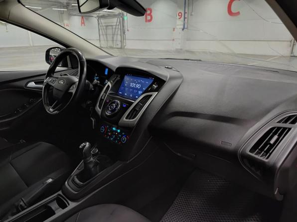 Ford Focus III Рестайлинг с пробегом 2017 года, цена 980 000 рублей, 241903 км, хэтчбек, Автокод Объявления