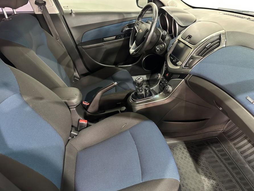 Chevrolet Cruze I Рестайлинг Москва  - изображение 11