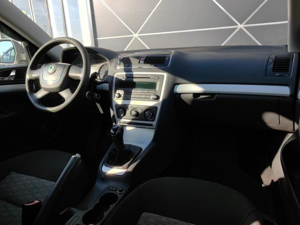 Skoda Octavia II (A5) Рестайлинг с пробегом 2011 года, цена 555 000 рублей, 210182 км, лифтбек, Автокод Объявления