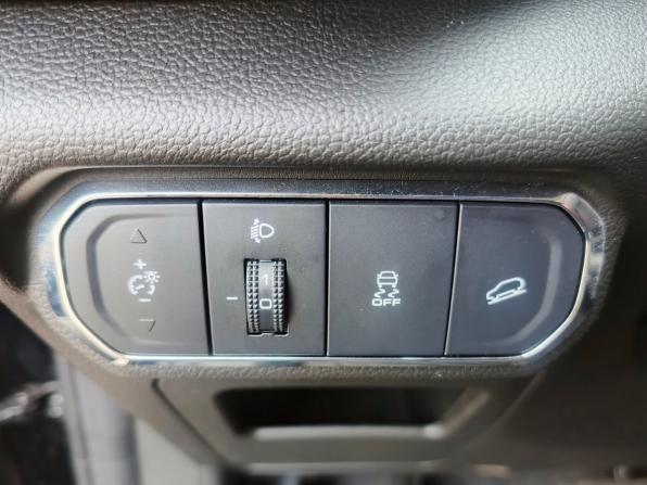 Haval Jolion I с пробегом 2023 года, цена 1 850 000 рублей, 46477 км, внедорожник, Автокод Объявления