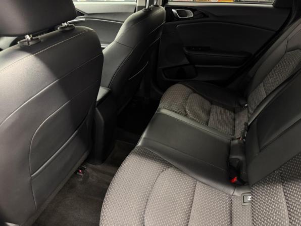 Kia Ceed III с пробегом 2018 года, цена 1 656 000 рублей, 97973 км, хэтчбек, Автокод Объявления