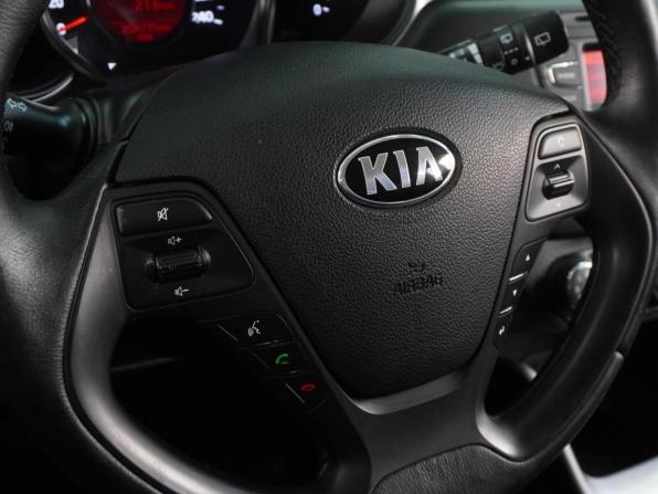 Kia Ceed II с пробегом 2013 года, цена 973 000 рублей, 204775 км, универсал, Автокод Объявления